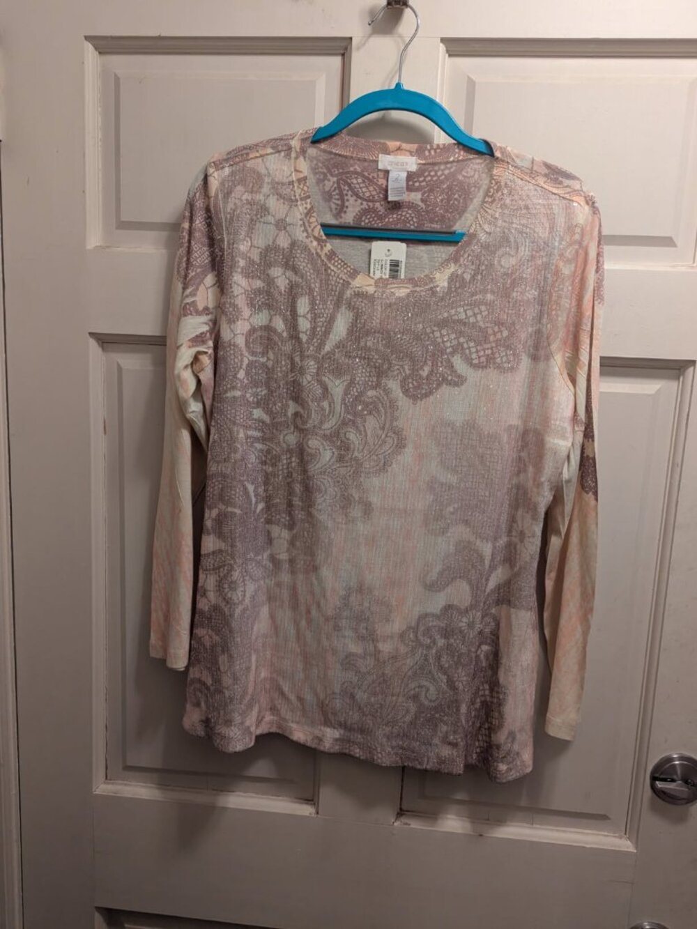 Top NWT Chico's size 2/large Pretty Apricot/Tan with sparkles